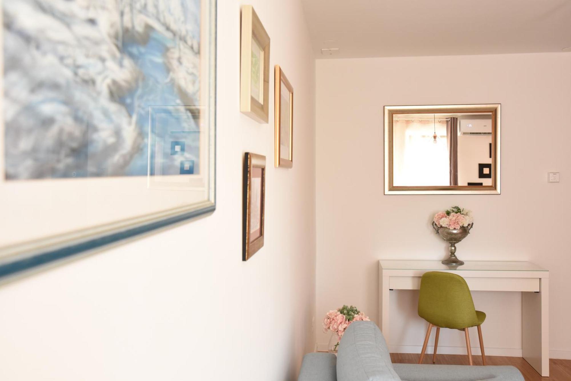 Mary'S Apartment - With Free Parking ザグレブ エクステリア 写真