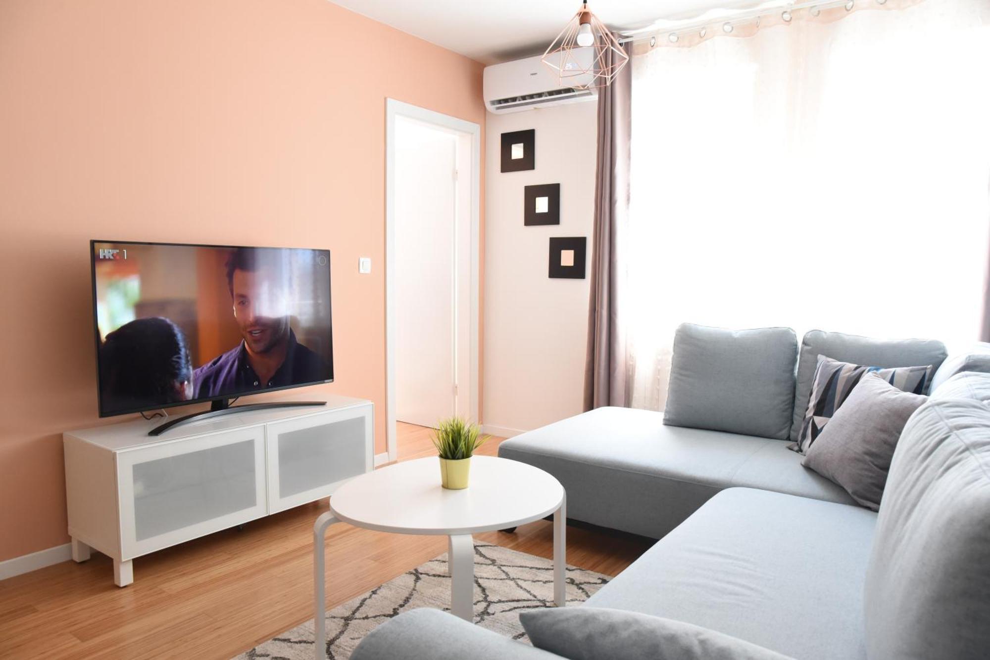 Mary'S Apartment - With Free Parking ザグレブ エクステリア 写真